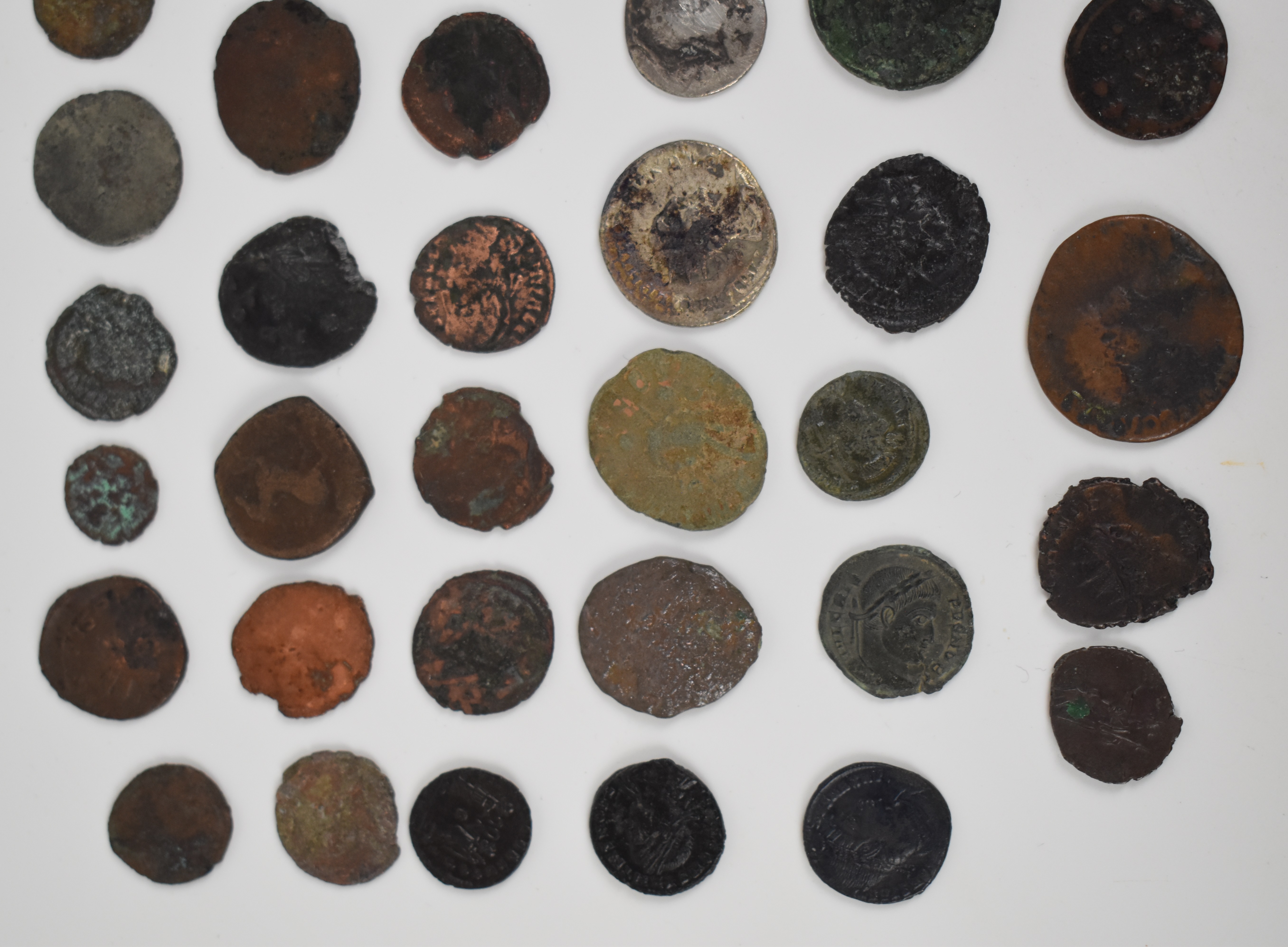 Seventy bronze / copper Roman coins, metal detector finds, all in an indexed wooden collector's - Image 2 of 4