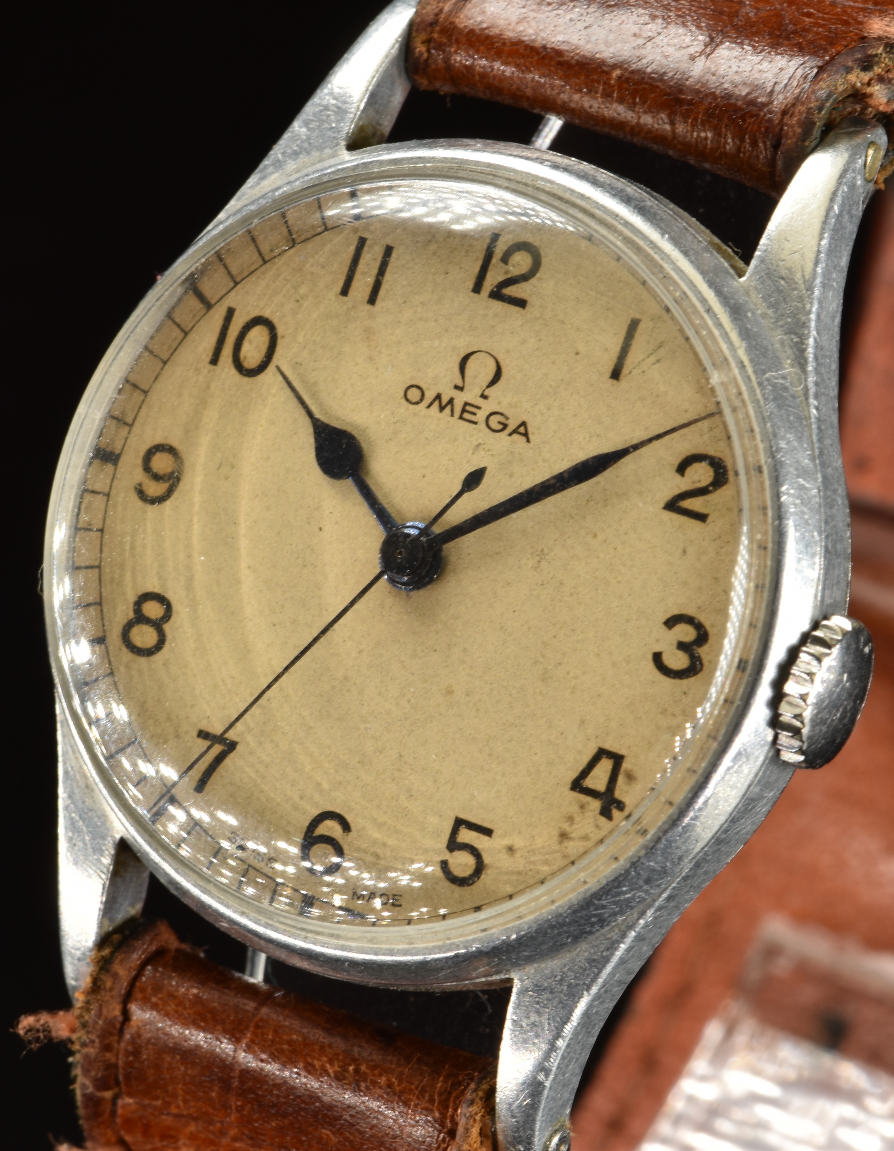 Omega military style gentleman's wristwatch with blued hands, Arabic numerals, steel case and signed - Image 2 of 5