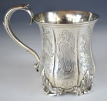 Victorian hallmarked silver half pint tankard with engraved decoration and gilt interior, London