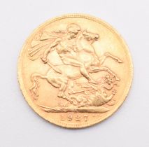 1927 George V gold full sovereign with South Africa Mint mark