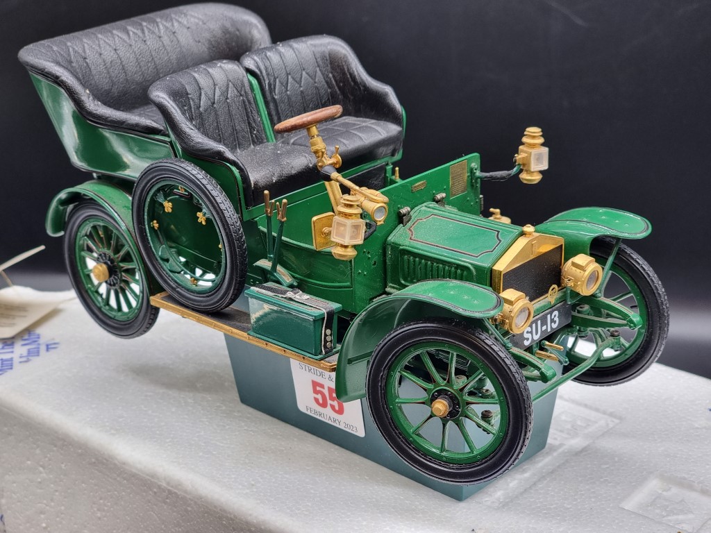 Franklin Mint: a 1905 Rolls Royce 10hp 90th Anniversary edition 1:16th scale model. - Image 2 of 3