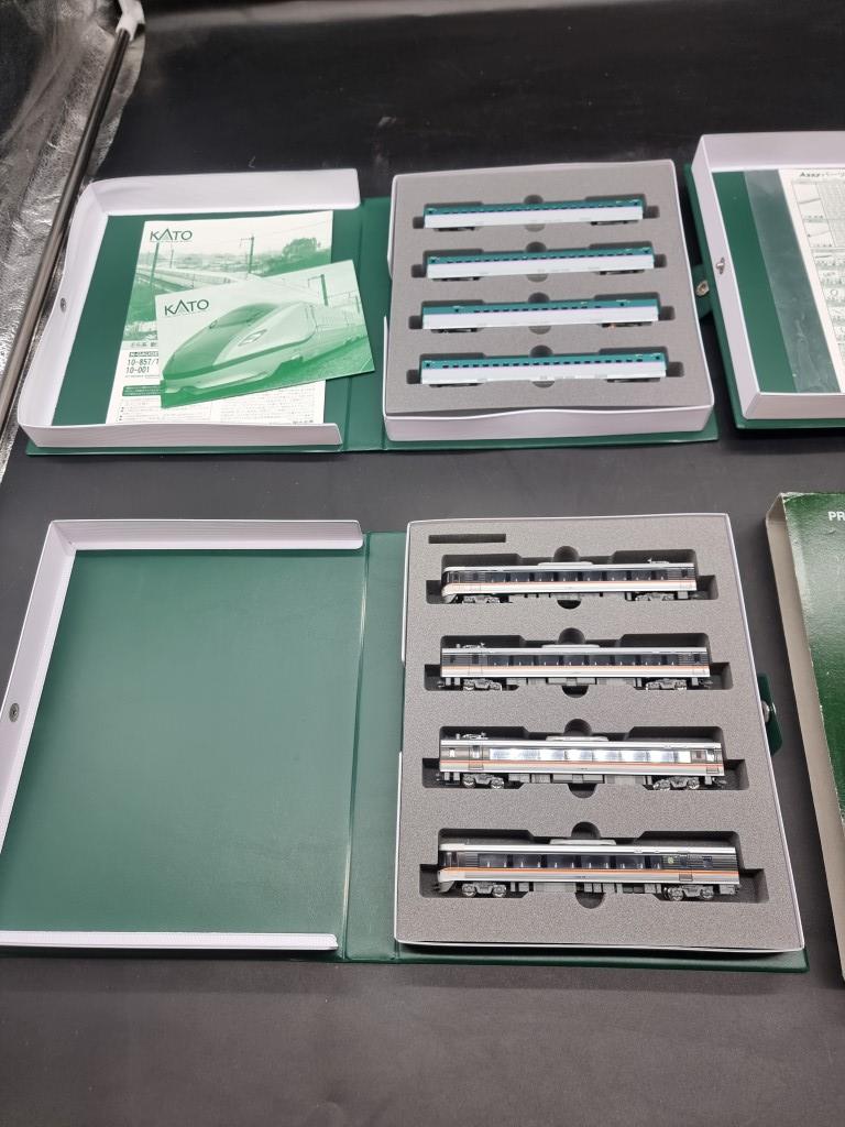 Kato: N gauge, three cased sets, comprising: 383 series, 10-559; 223-2000 series, 10-537; and E5 - Image 3 of 4