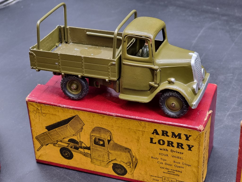 Britains: four vintage boxed military vehicles and guns, comprising Nos.1264; 1433; 1334; 1201; - Image 4 of 6