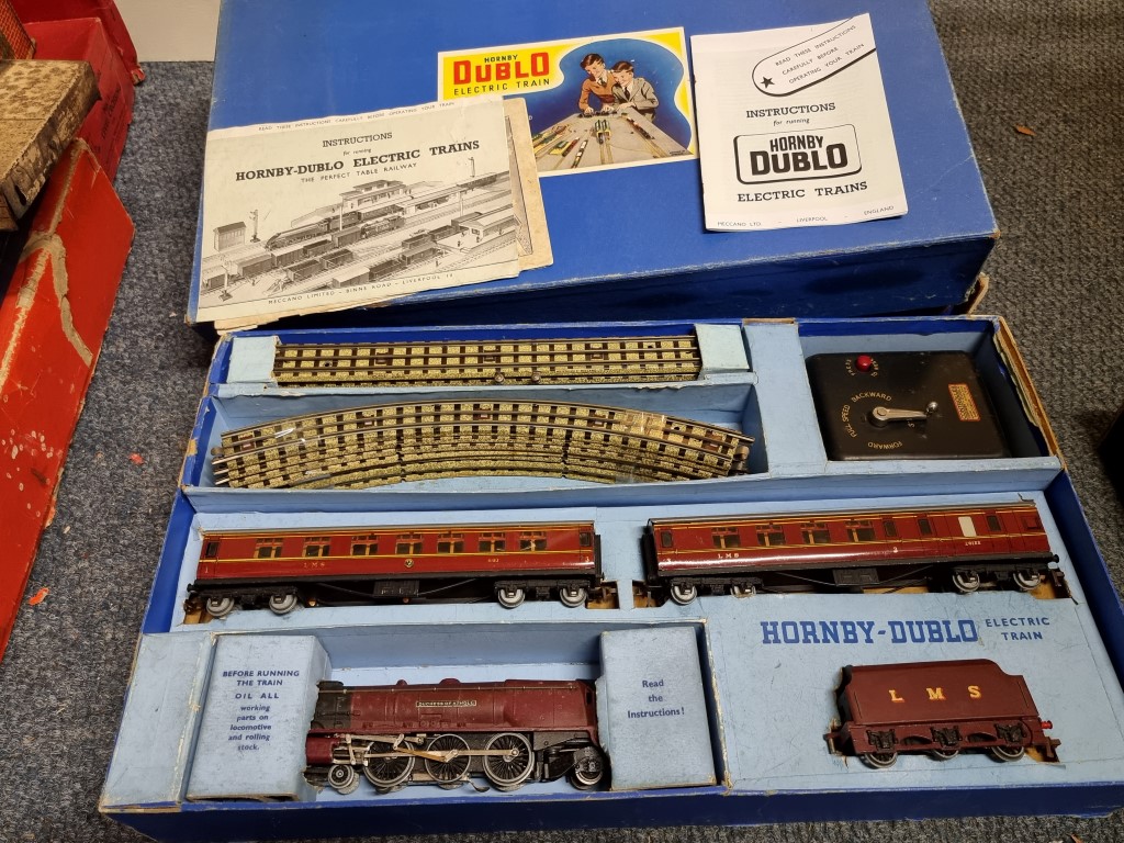 Hornby Dublo: two vintage boxed train sets, comprising: Passenger Train 'Duchess of Montrose' BR ( - Image 2 of 5