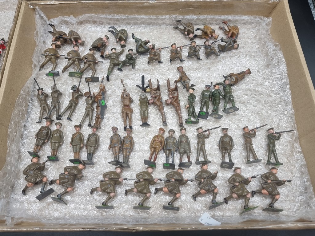 Britains: a collection in 2 trays, vintage soldiers, some mounted, various regiments, to include - Image 2 of 3