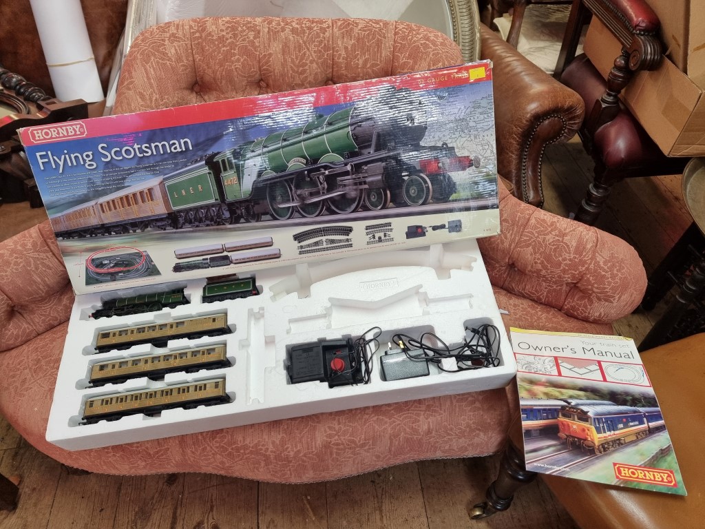 Piko: a boxed train set H0 57110; together with an incomplete Hornby OO Flying Scotsman R1072. - Image 3 of 4