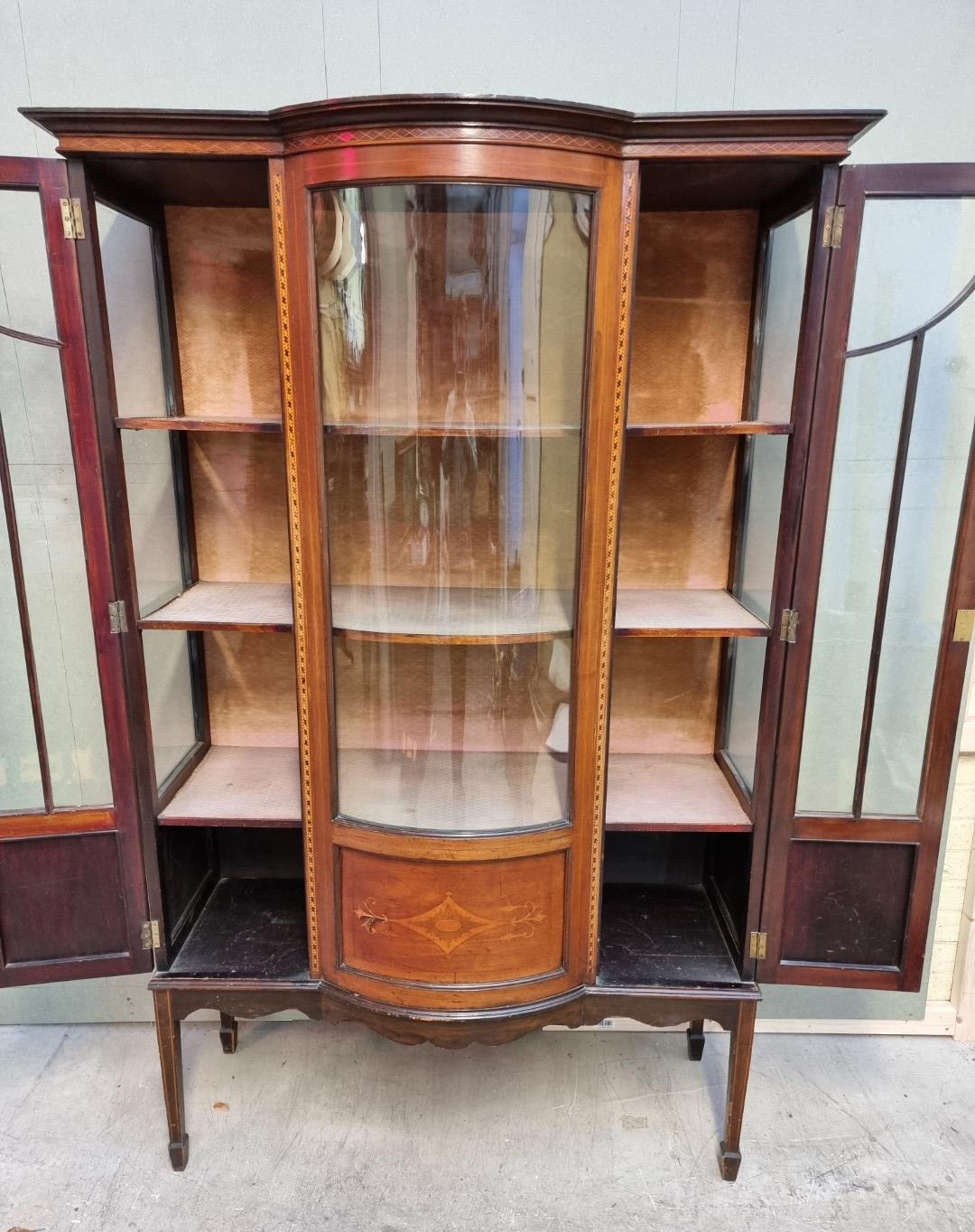 A circa 1900 mahogany and inlaid bowfront display cabinet, 114cm wide. - Image 2 of 3