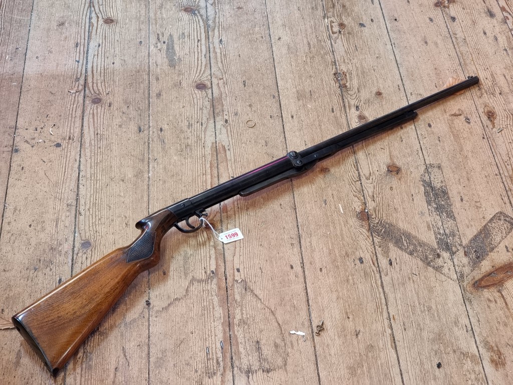 A pre-war Haenel Model IV E under lever .177 cal air rifle, stamped '11 28 99' to barrel.