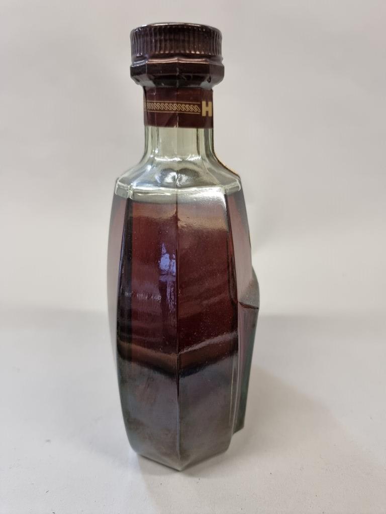 A 50cl bottle of Hine cognac, probably 1980s bottling. - Image 3 of 4