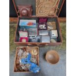 A mixed lot, to include costume jewellery, cigarette cases, etc.