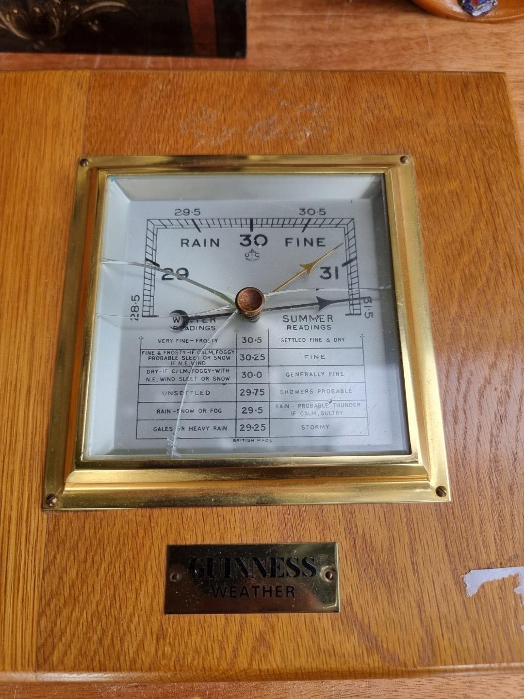 A quantity of clocks, to include a slate mantel clock. - Image 4 of 5