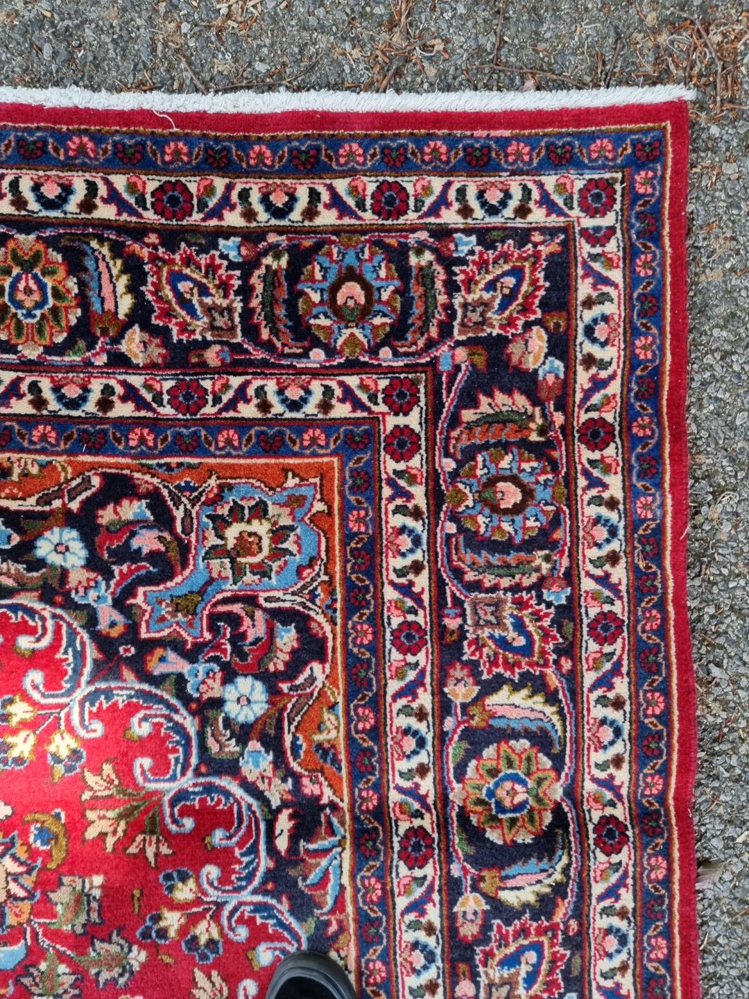 A Persian carpet, having floral central medallion, with floral cartouches to each corner, 293 x - Image 6 of 7