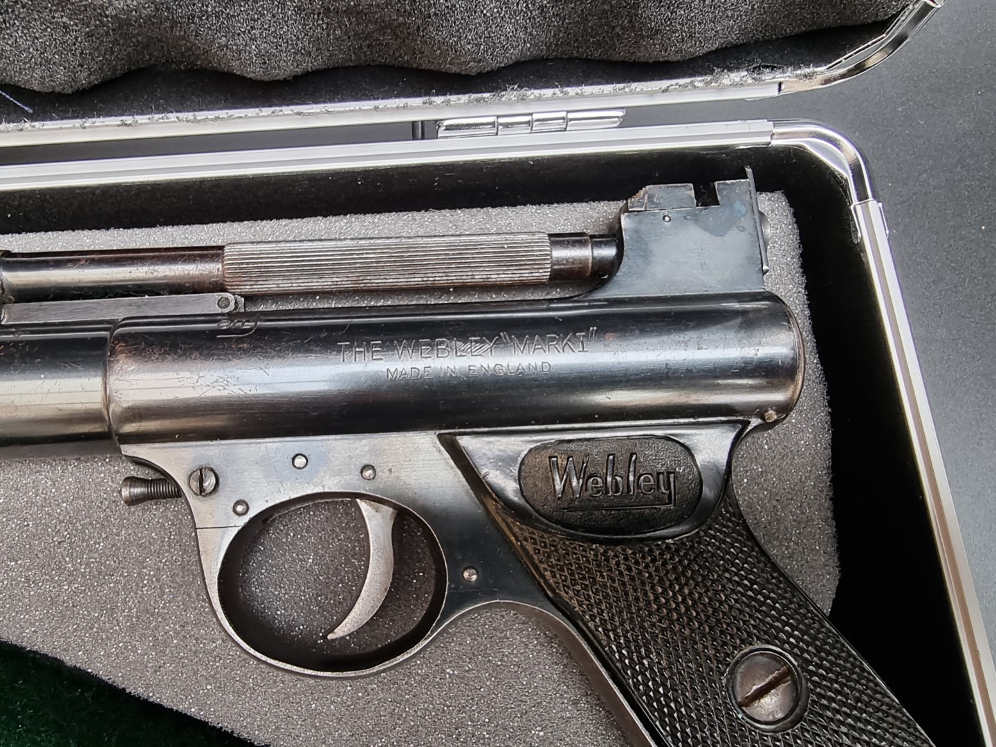 A Webley Mark 1 .177 cal air pistol, serial no.274, in aluminium case. - Image 2 of 6
