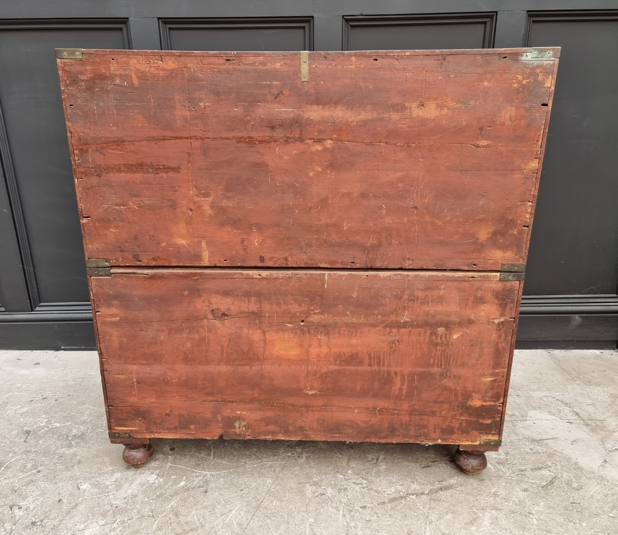 A good 19th century camphor and brass bound campaign chest, with countersunk handles, 99cm wide. - Image 12 of 12