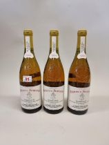 Three 75cl bottles of Chateauneuf du Pape Blanc, 1994, Chateau de Beaucastel. (3)