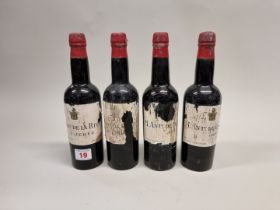 Four half bottles of Tres Cortados sherry, Antonio de la Riva, 1940s bottling. (4)