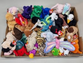 Ty Beanie Babies: a collection of thirty-one, to include birds, animals and sea creatures.