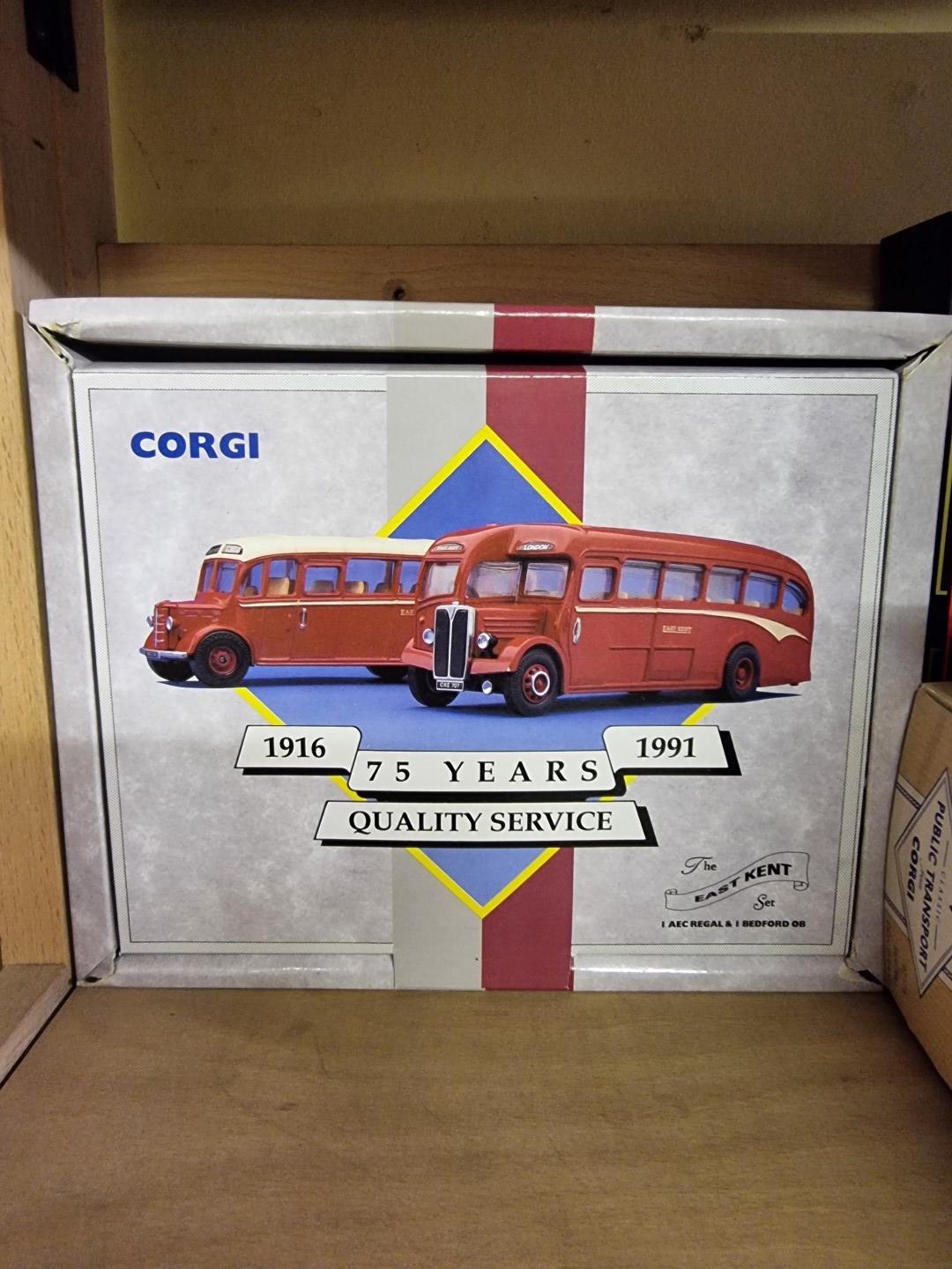 Corgi: thirteen boxed bus and coach models; together with three examples by EFE. (16) - Image 4 of 6