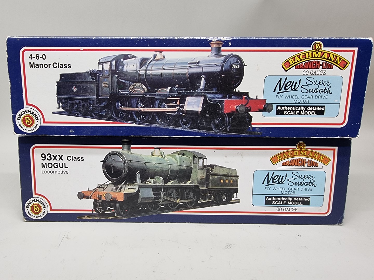 Bachmann: two GWR locomotives, comprising 'Broome Manor' No.7805 and GWR No.9319; together with four - Image 6 of 7