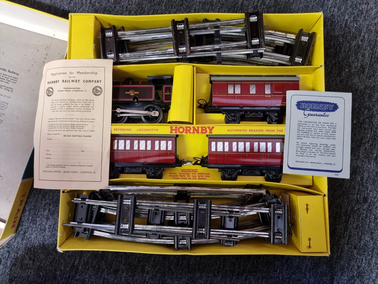 Hornby: a vintage boxed No.41 Tank Passenger clockwork train set; together with two part sets of - Image 2 of 3