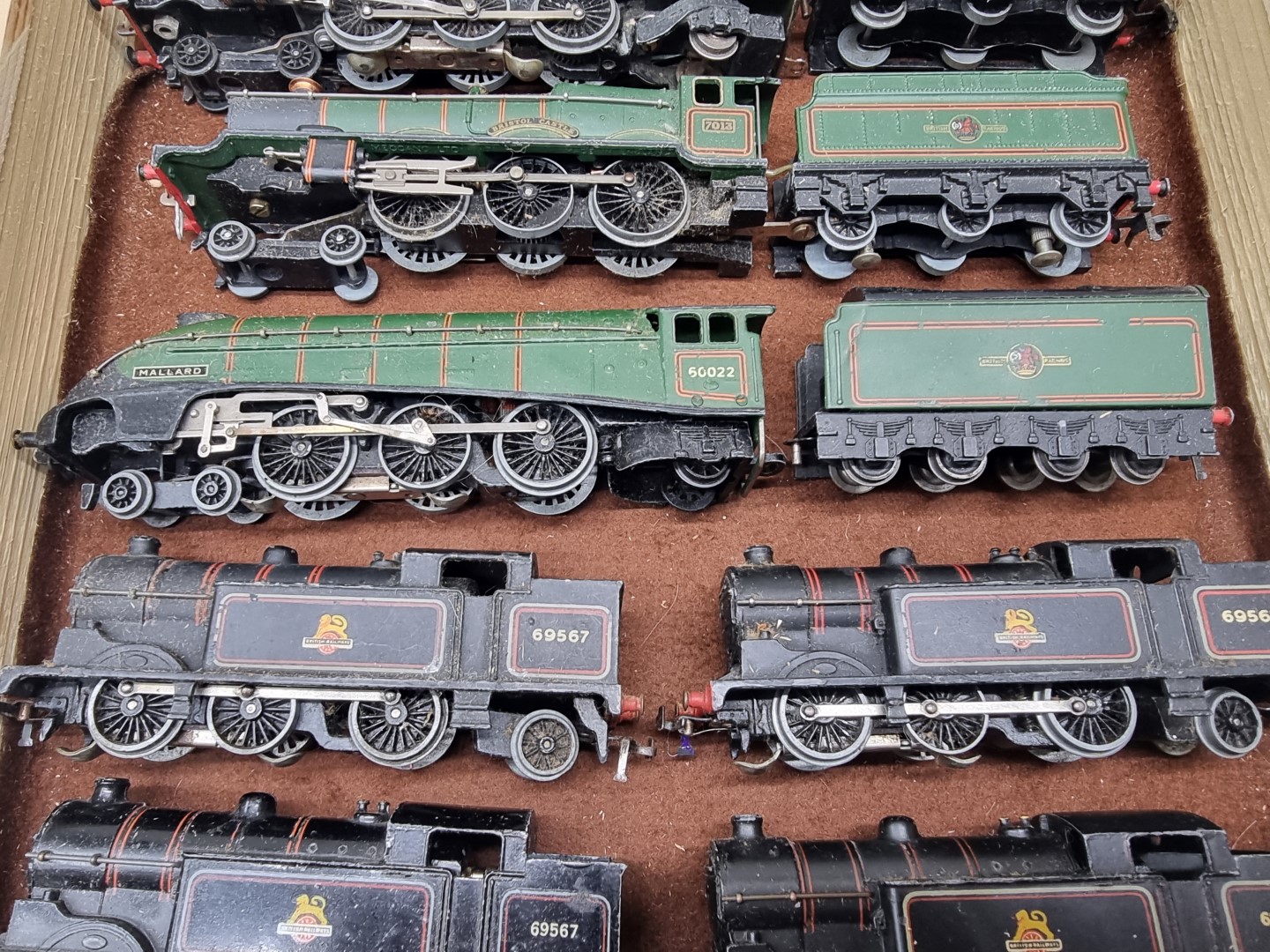 Hornby: a collection of nine 00 gauge locomotives, five having related tenders, to include ' - Image 4 of 5
