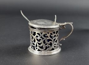 A Victorian pierced silver mustard pot, by George Ivory, London 1851, 6cm high excluding thumb