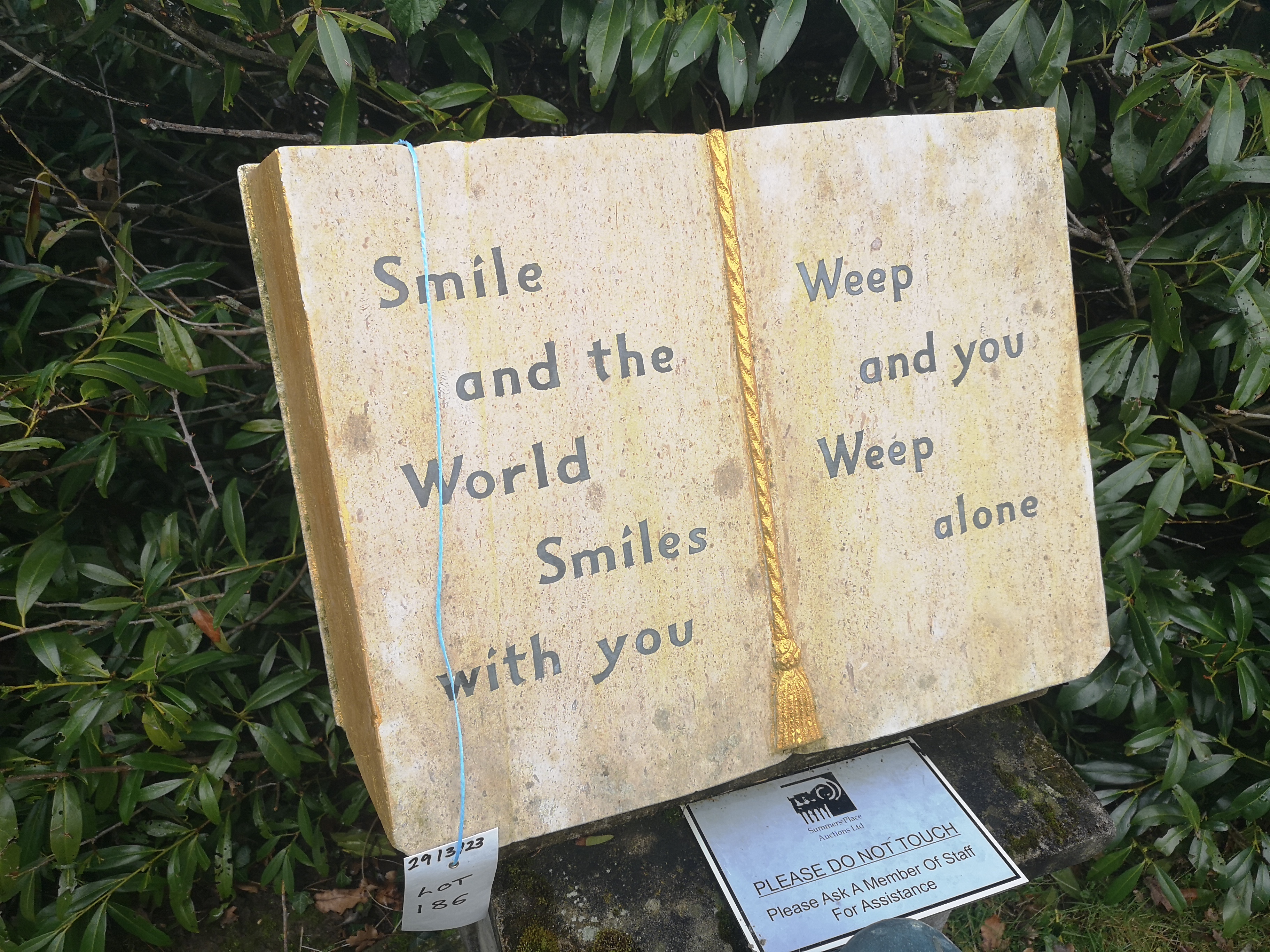 A carved stone book with inscribed quotation - Image 6 of 6
