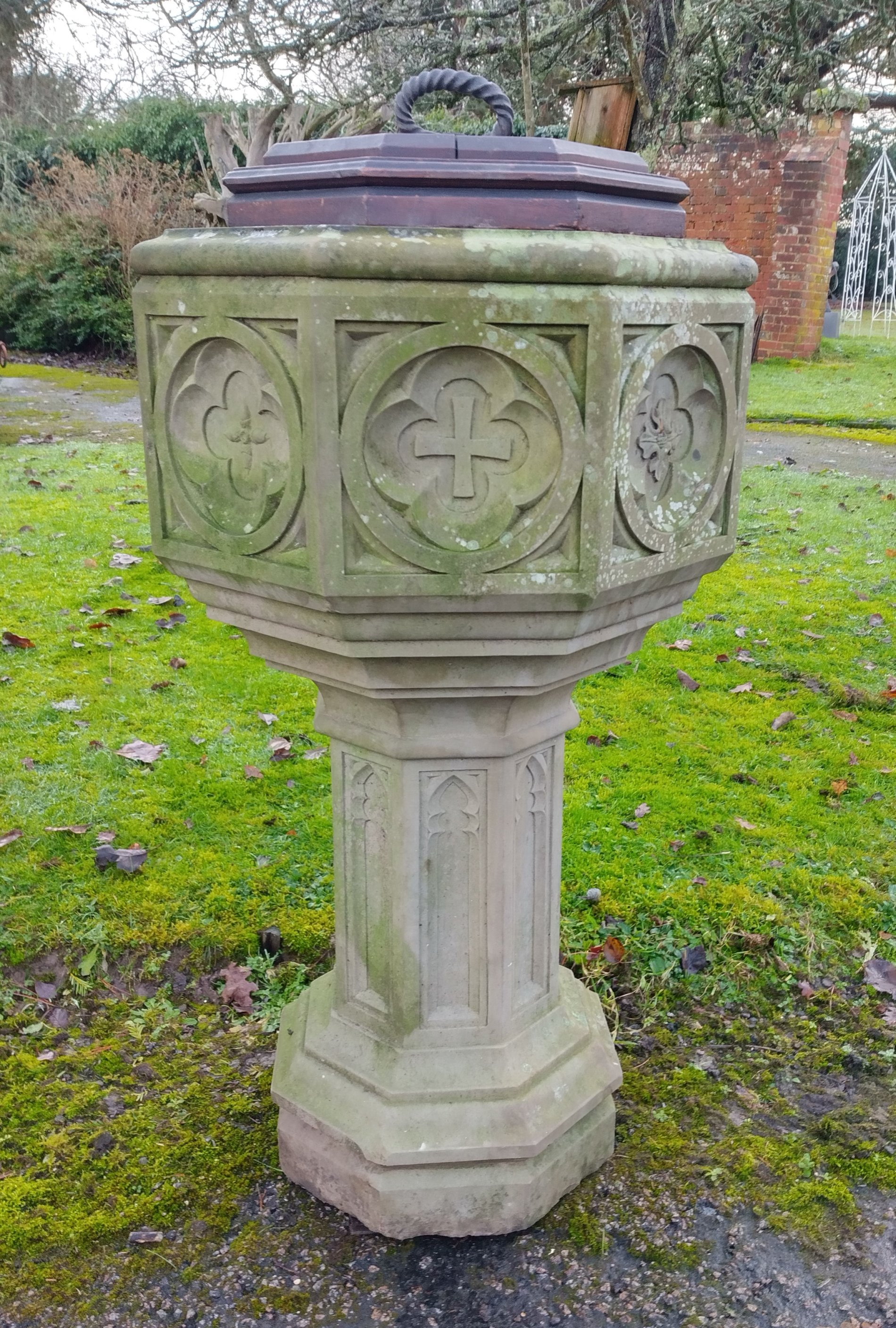 A Victorian carved stone font - Image 3 of 4