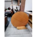 Round extendable kitchen table plus 4 chairs