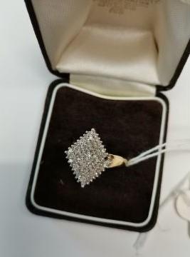 Diamond shaped dress ring size Q