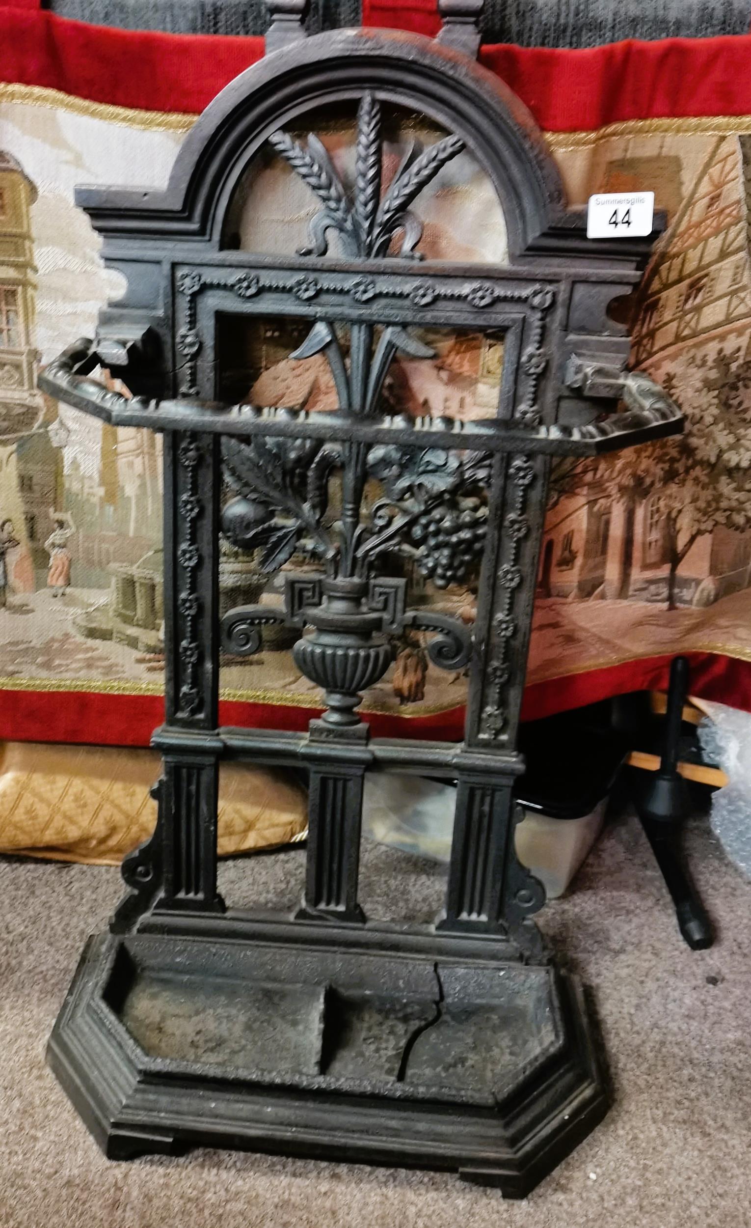 Cast iron umbrella stand damage on base