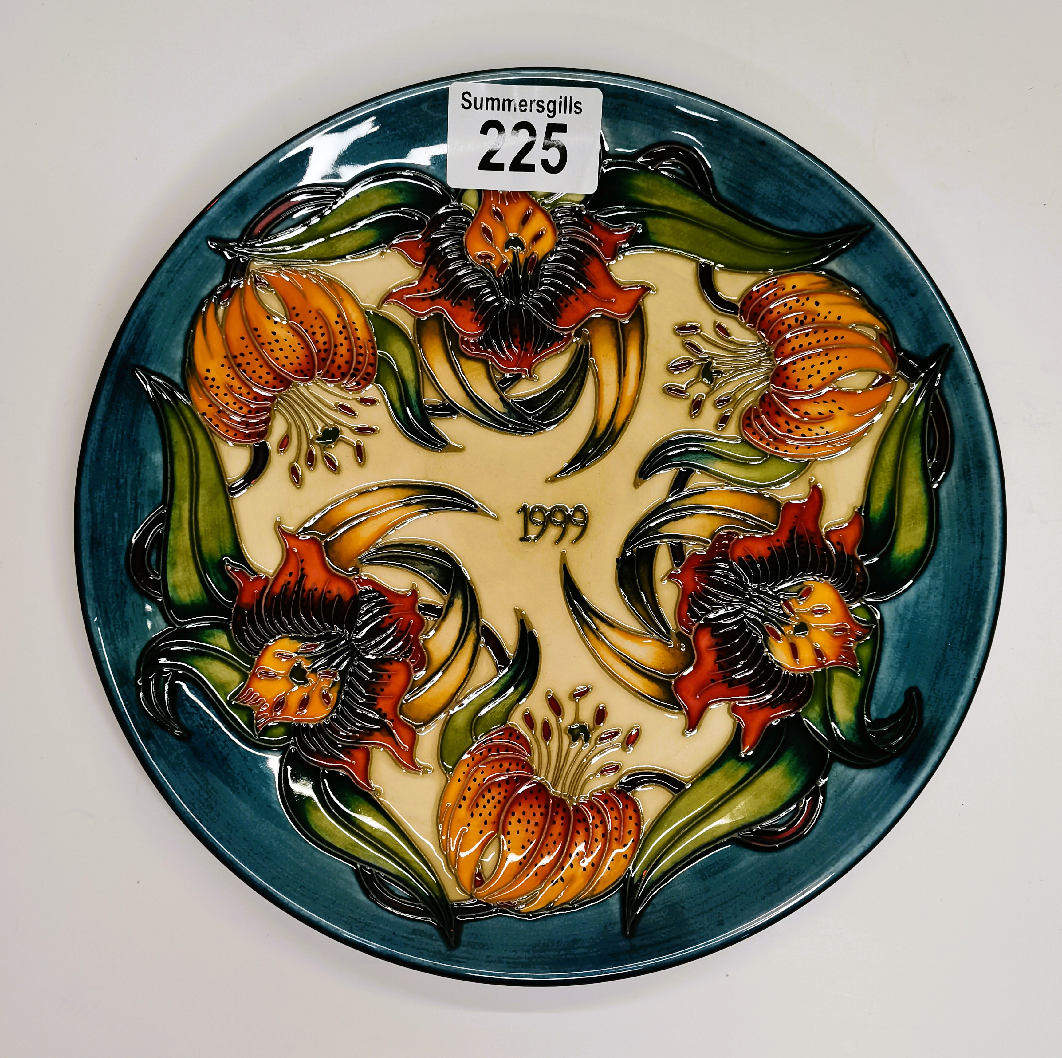 Moorcroft design studio UK 1999 Tiger Lily Plate in original box