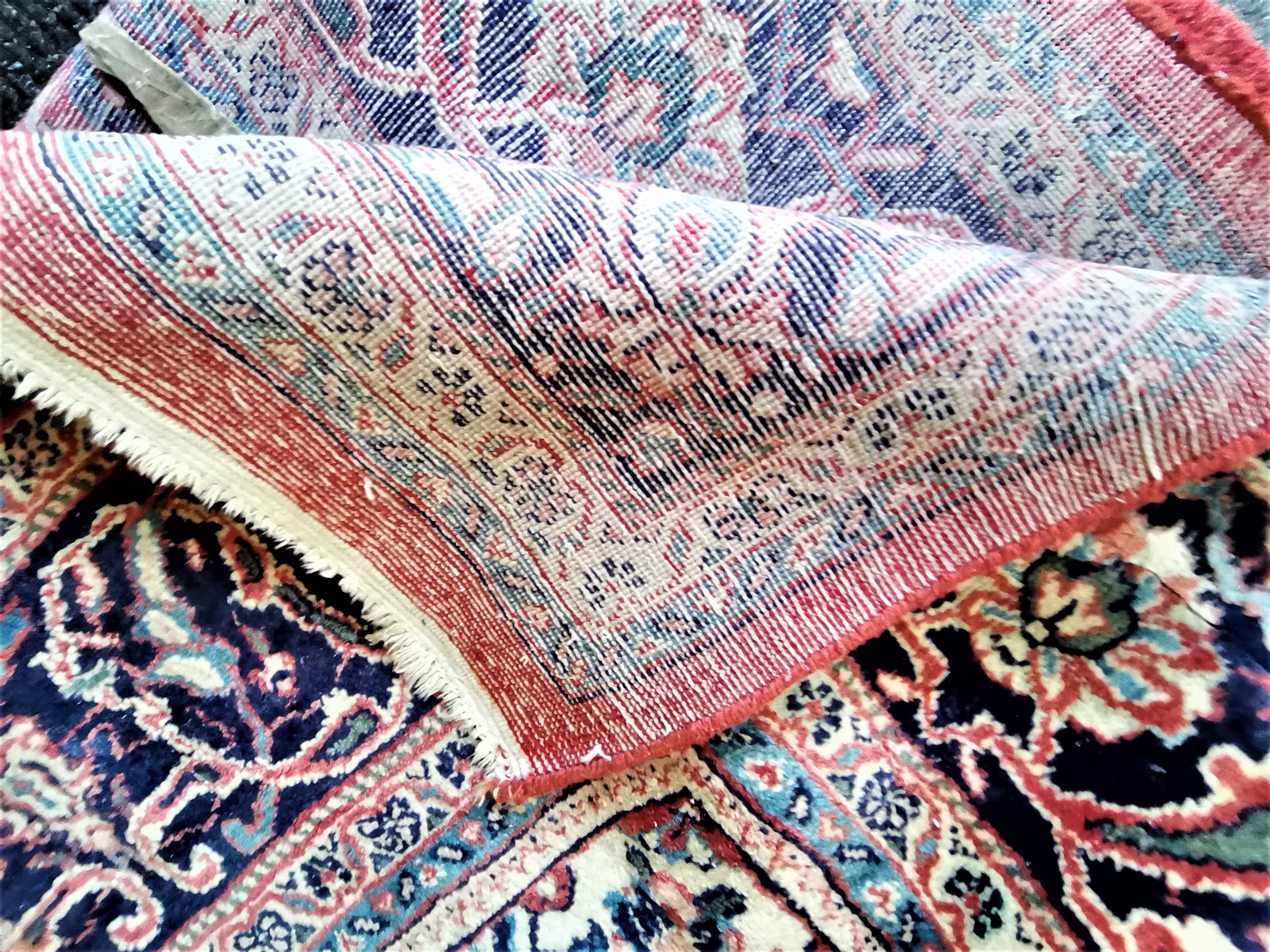 Large blue and red wool rug W350 - Image 2 of 3