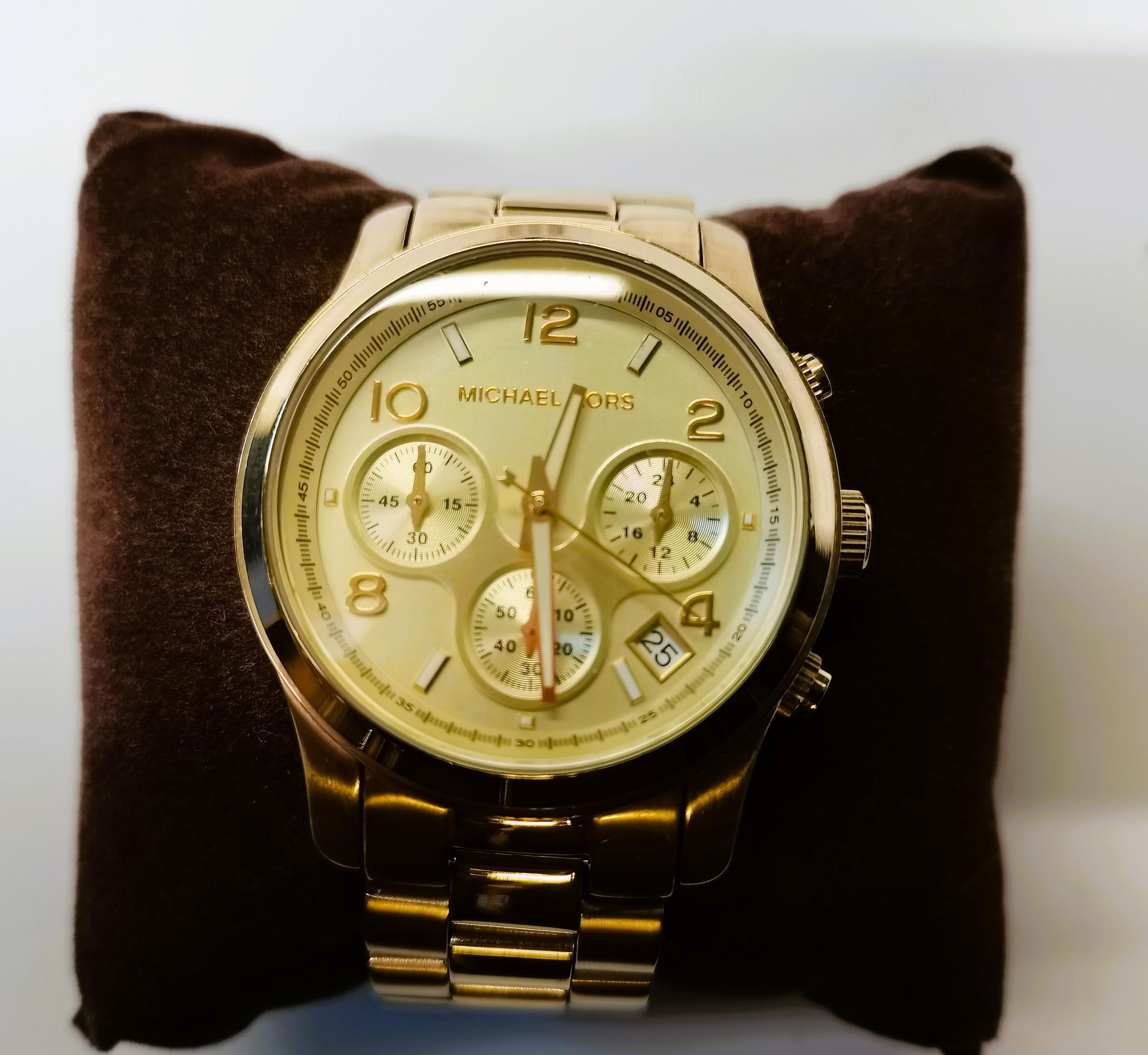 Michael Kors ladies gold wrist watch - Image 2 of 2