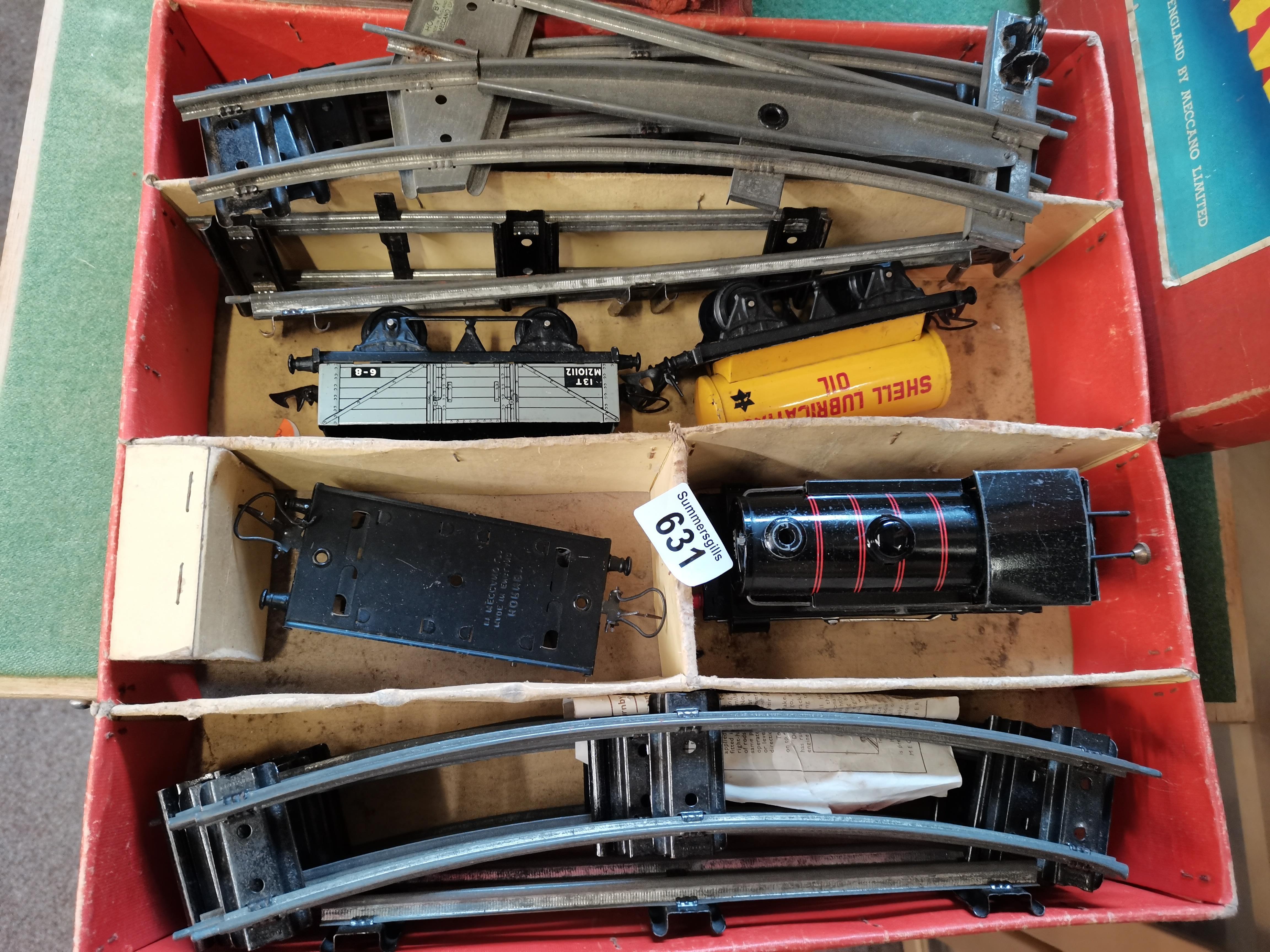 Hornby train set in box good condition marked number on train 82011 - Image 3 of 3