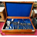 Cutlery in Mahogany case