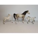 Rocking horse Grey Beswick horse and x2 foals