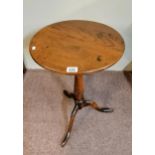 Antique oak Tripod table in ex condition 42cm dia.