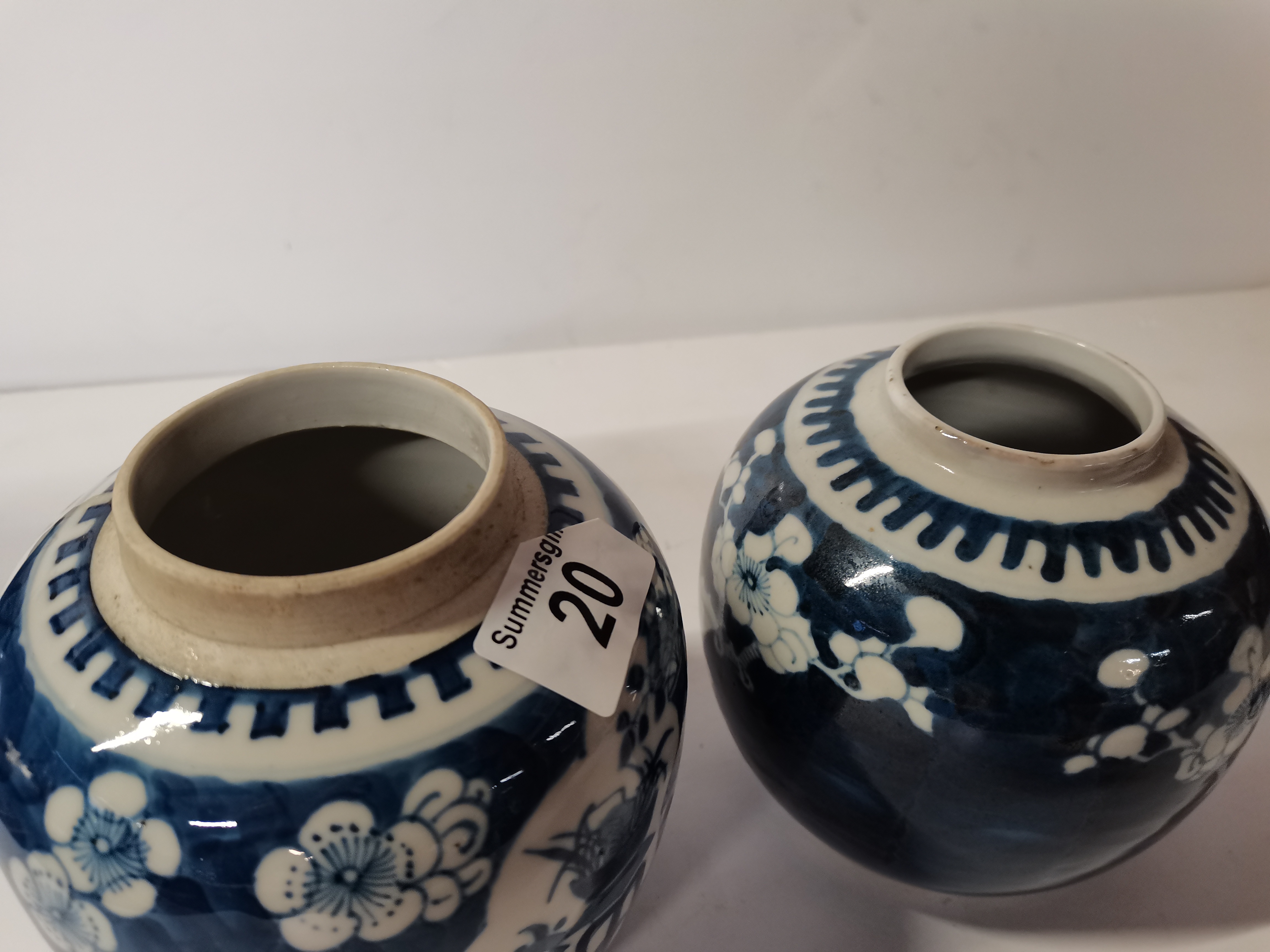 X2 Chinese Ginger Jars 1 with a lid - good condition H14cm (one with no Lid) H13cm or 15cm with lid - Image 9 of 10