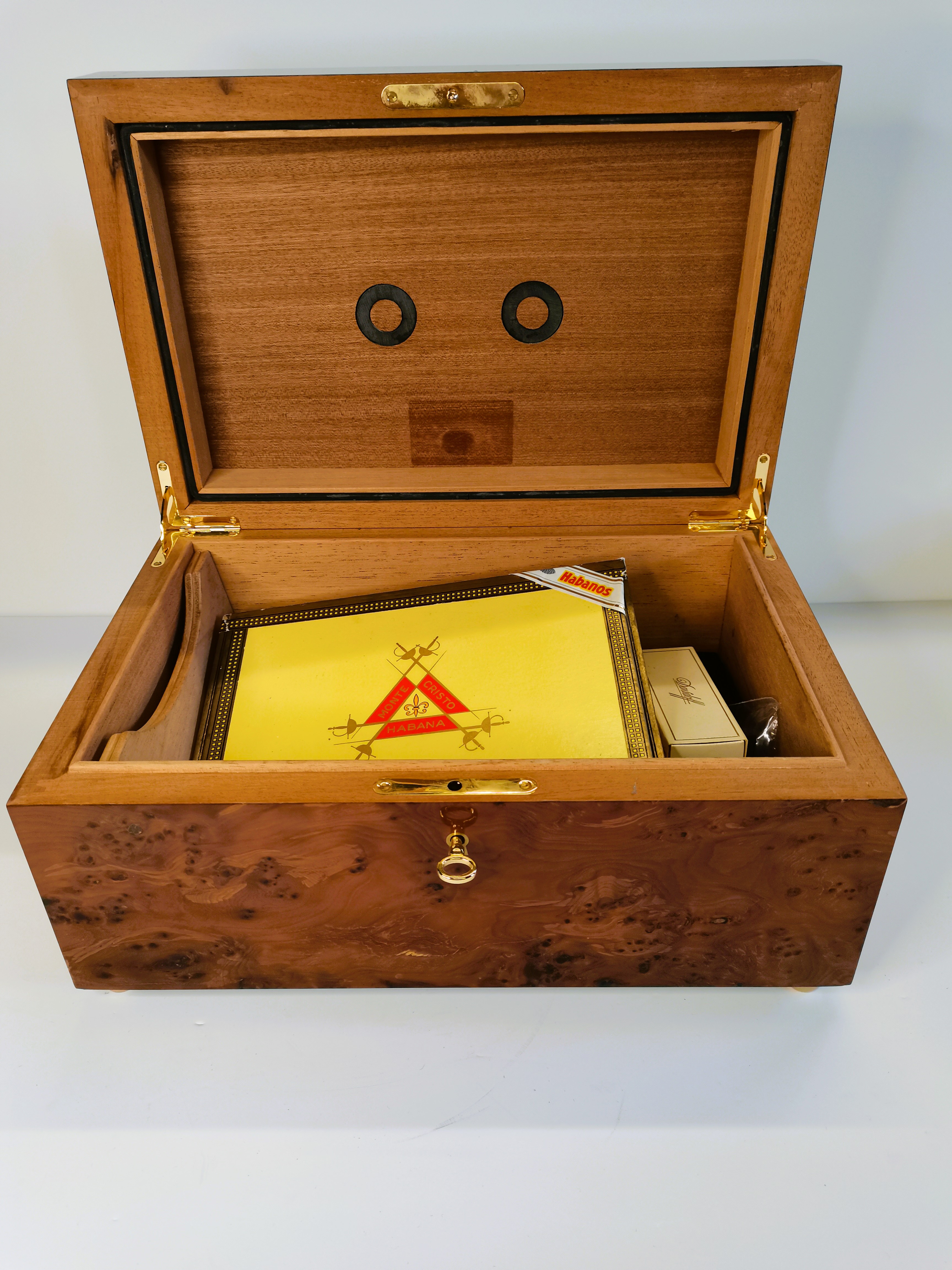 Repro Cigar box with key - Image 2 of 4