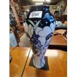 \Moorcroft White Splendour Vase