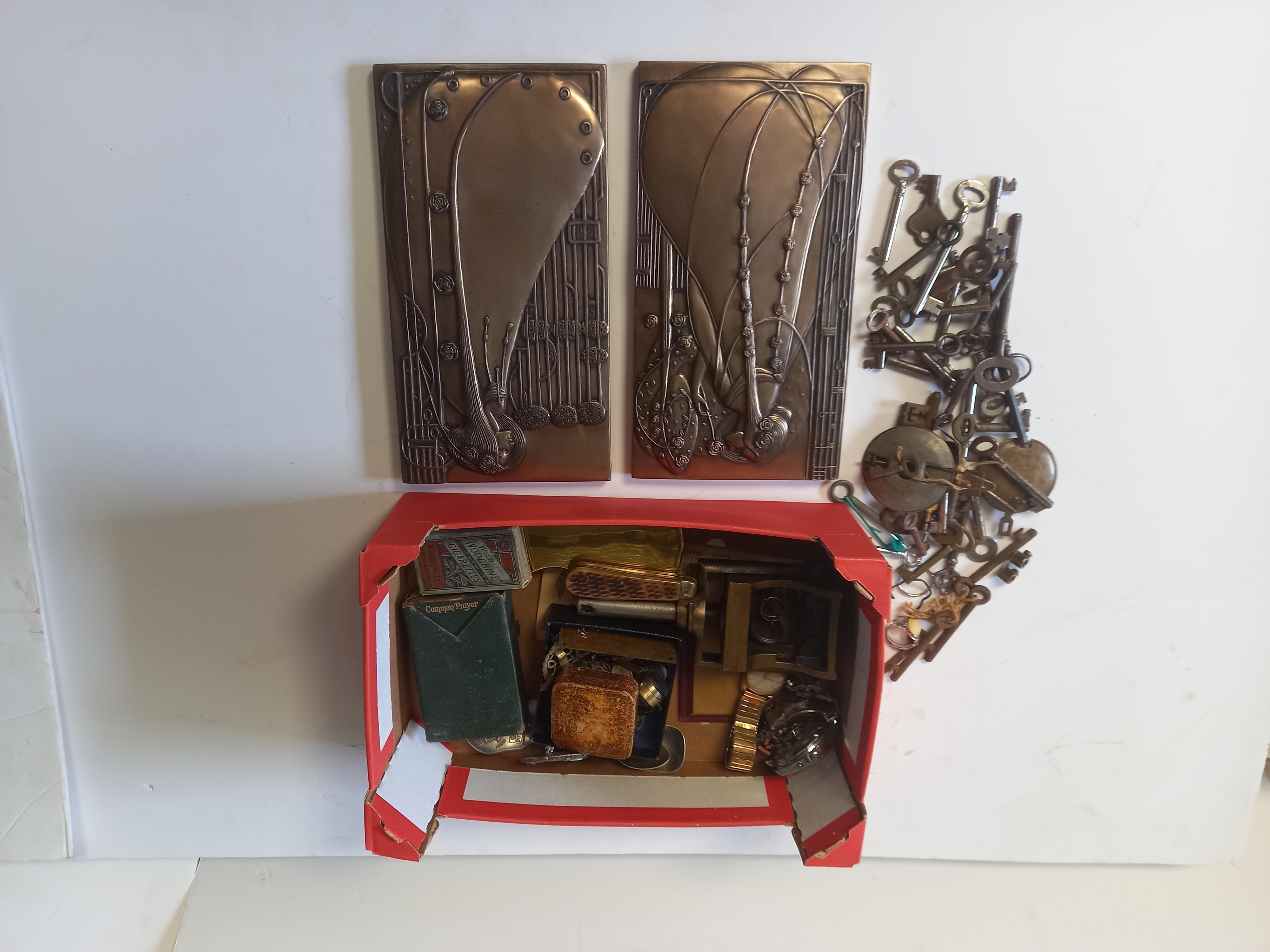 A Tin Containing Old Keys, A Box of Collectables and 2 Copper Colour Plaques