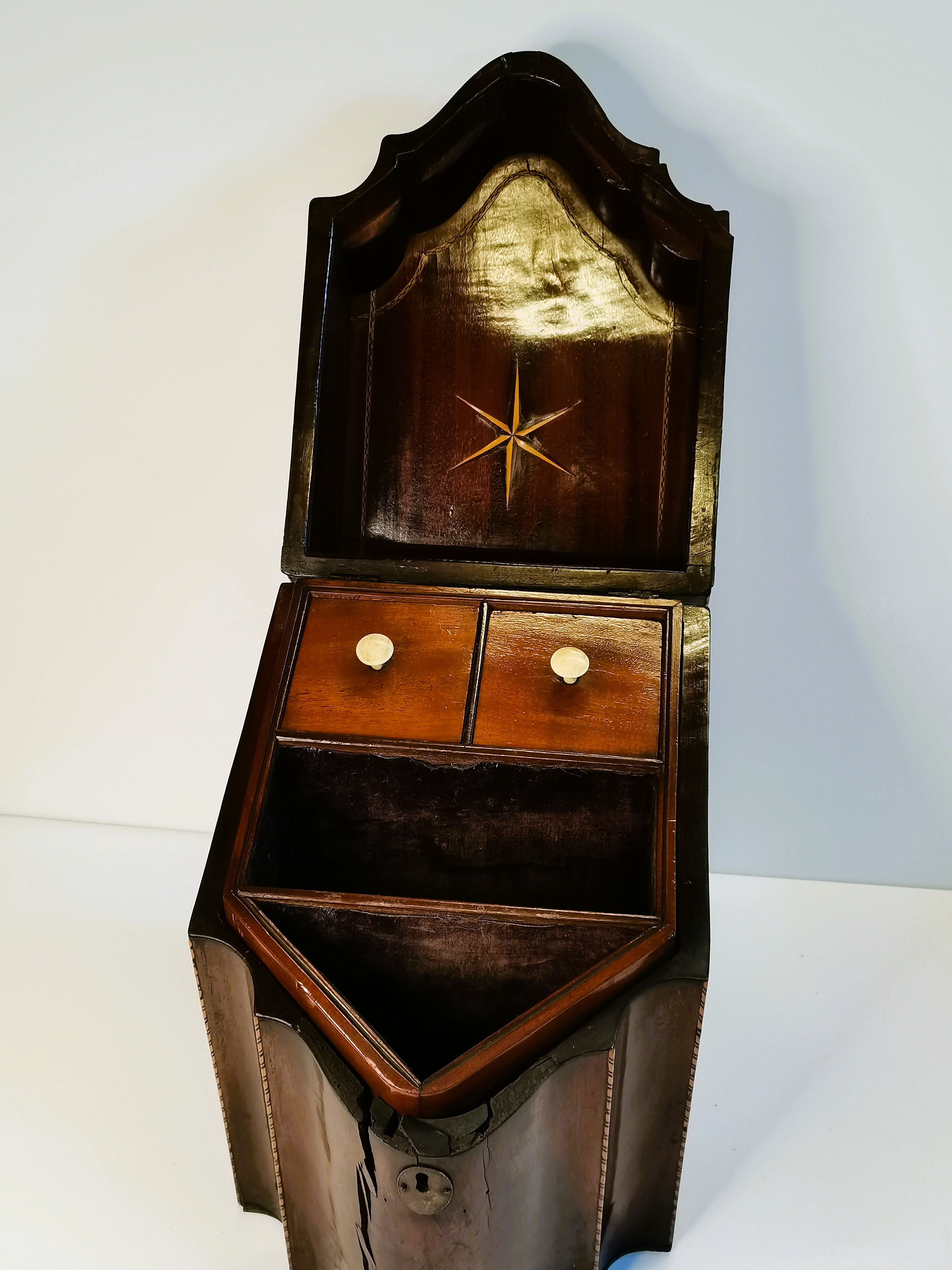 Georgian Mahogany Knife box - Image 2 of 2