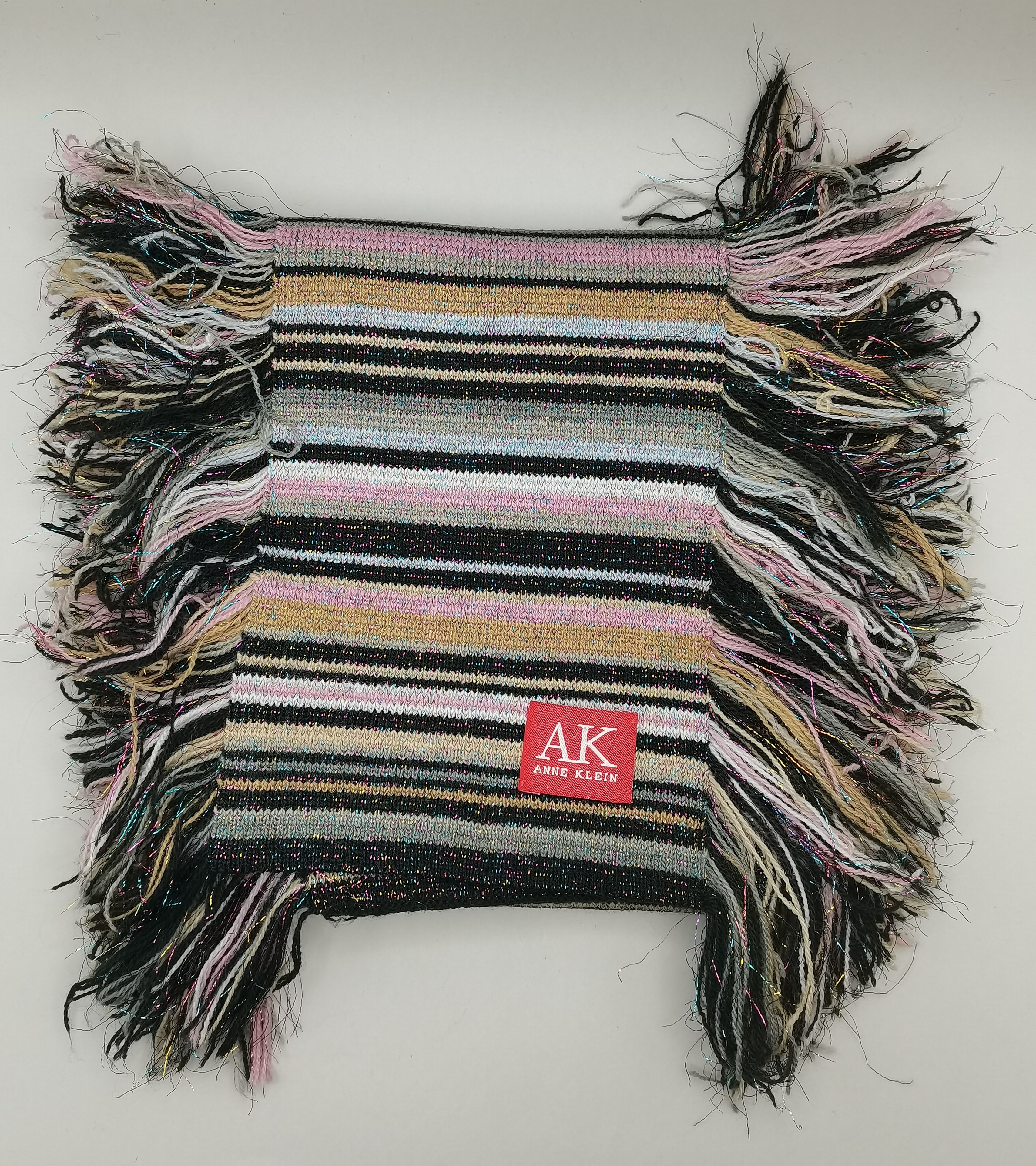 A collection of scarves - Image 5 of 7