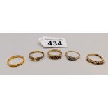 4 x 9ct gold wedding rings 8g total inc stones plus 22ct gold wedding band 4g