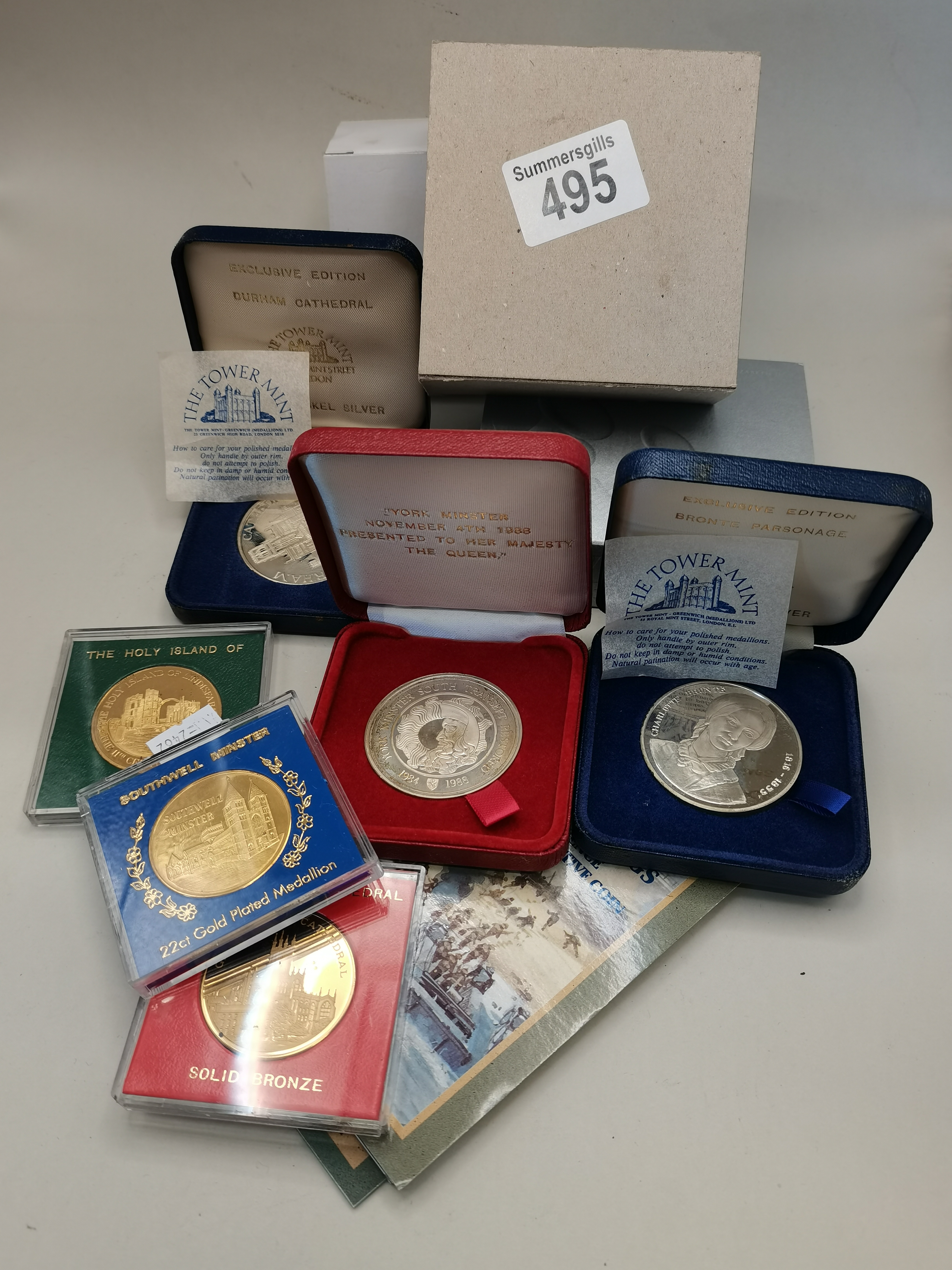 Collection of Royal mint and other collectors coin