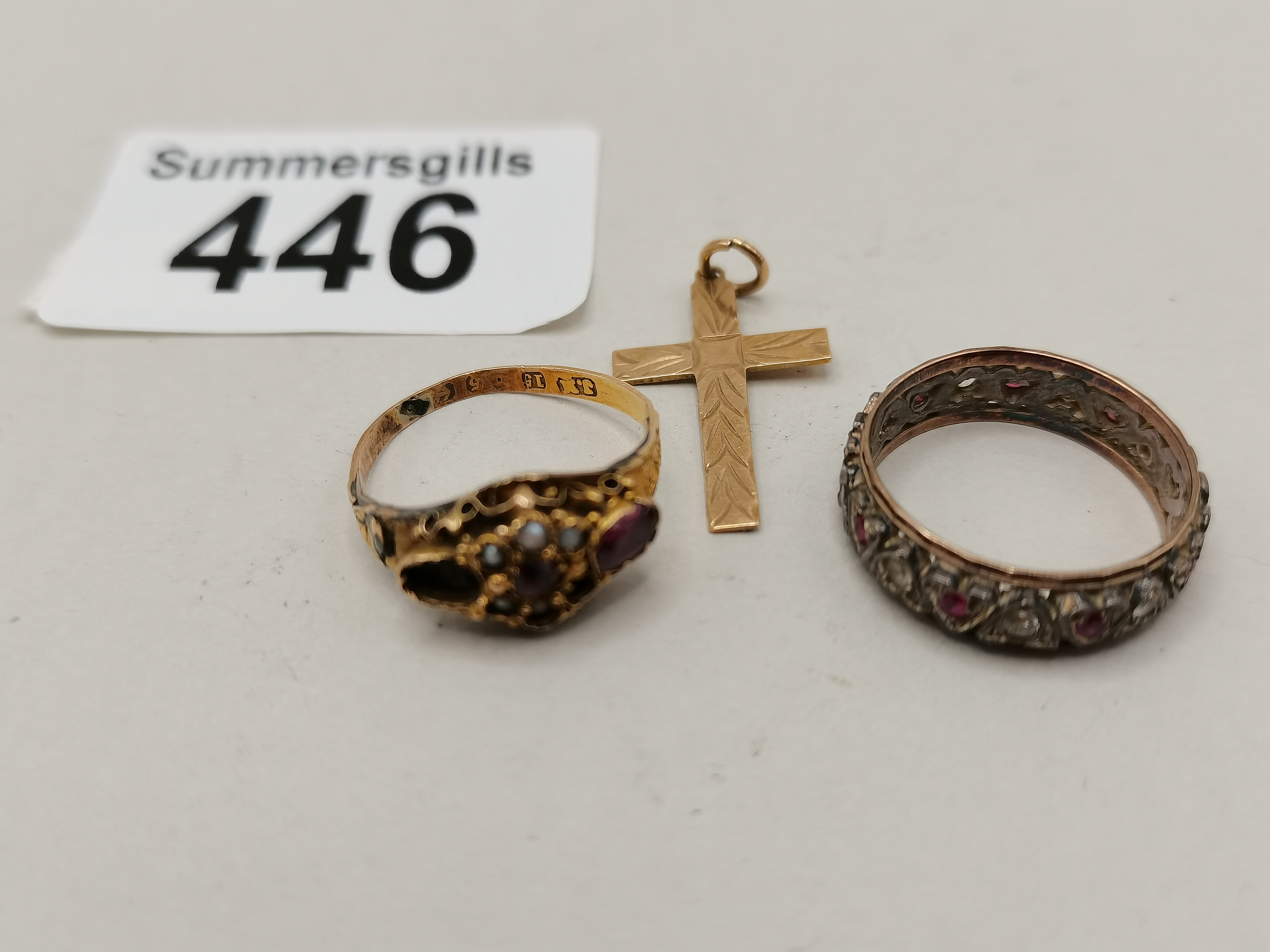 x2 9ct gold rings and a gold cross