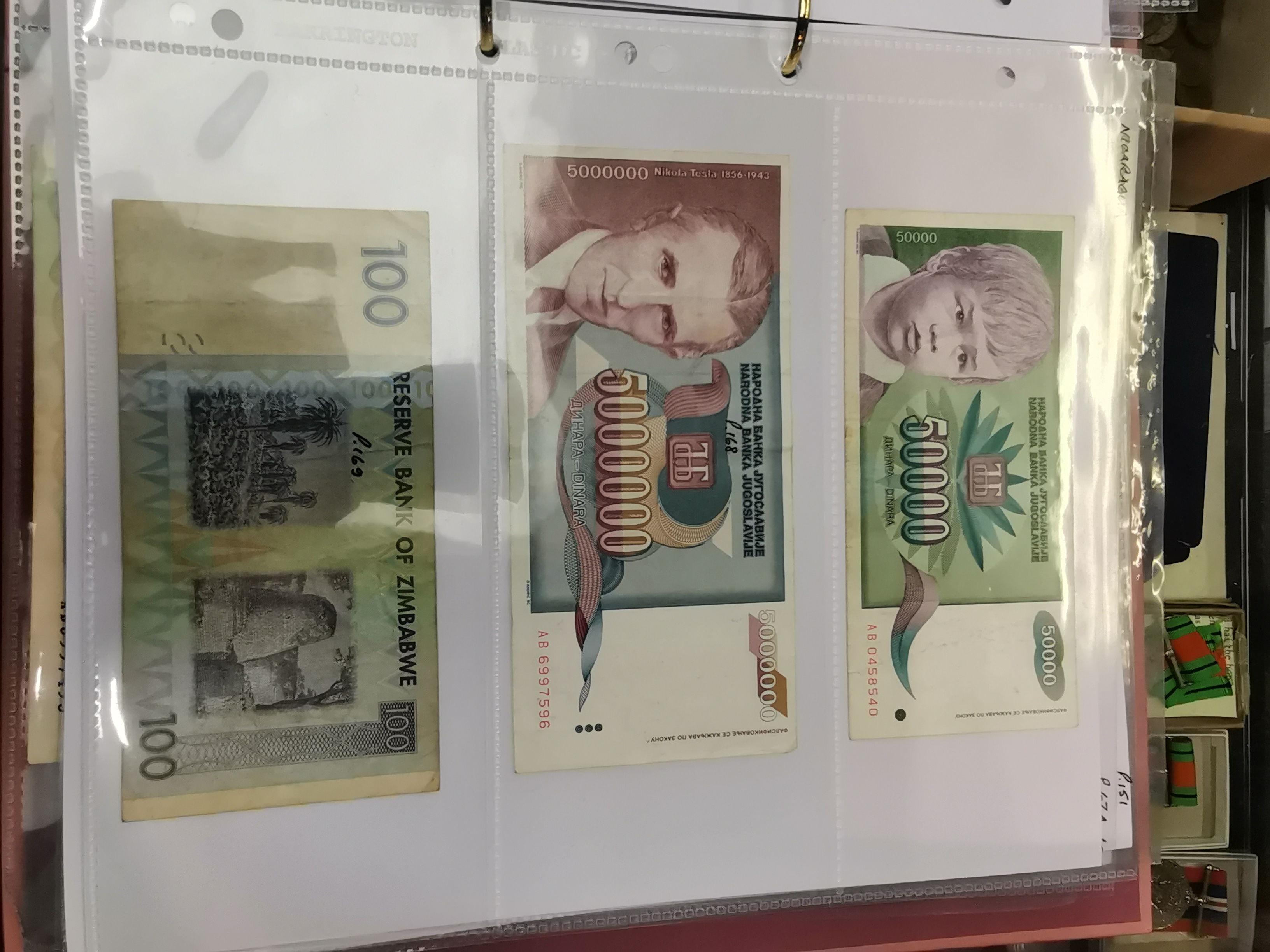 X2 albums of world banknotes - Image 3 of 27