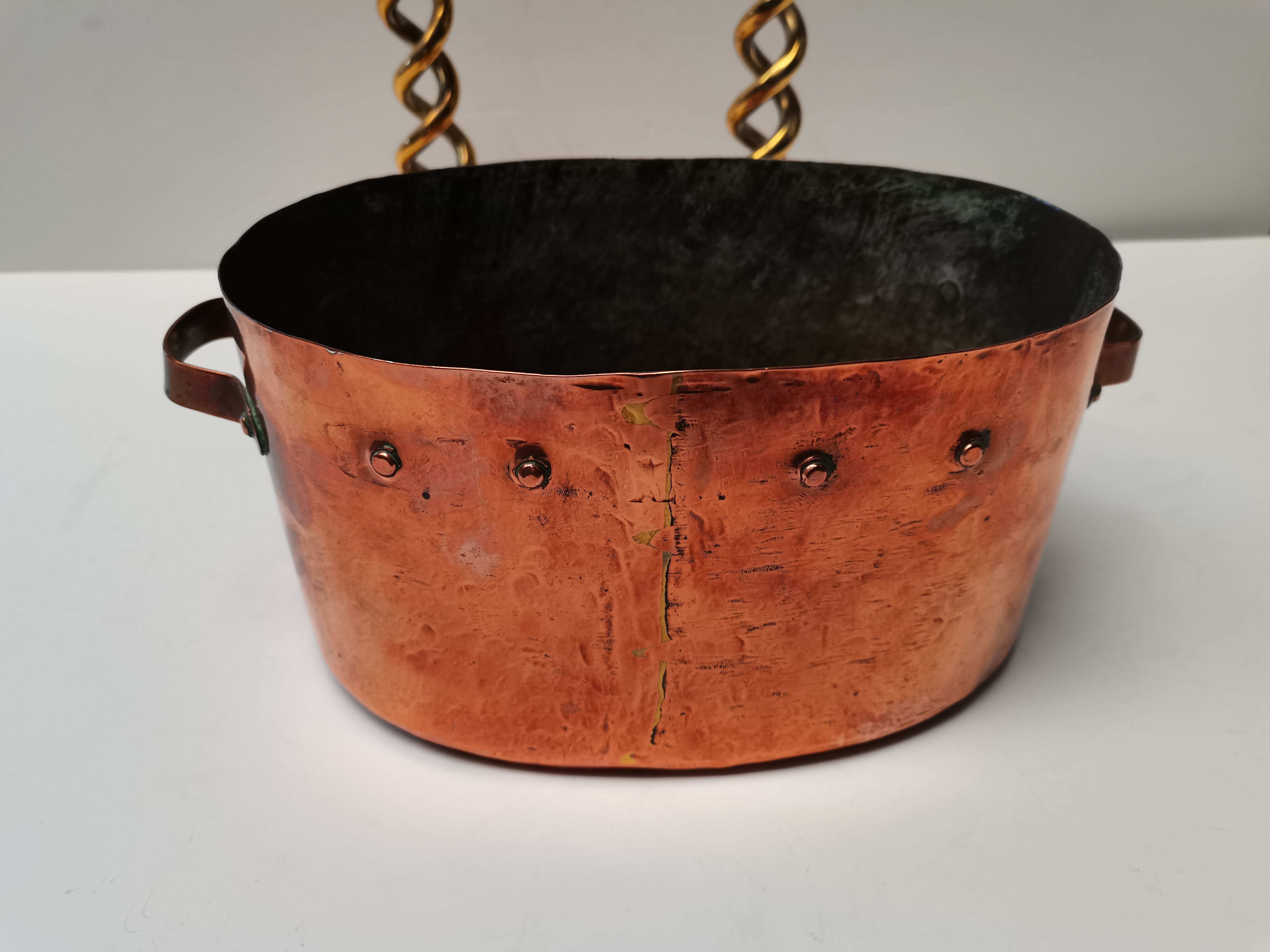 French Copper Sauté Pan 25cm x 17cm plus 2 brass candle sticks - Image 3 of 7