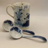 x2 Japanese tureen ladles plus large early Worcester blue and white mug